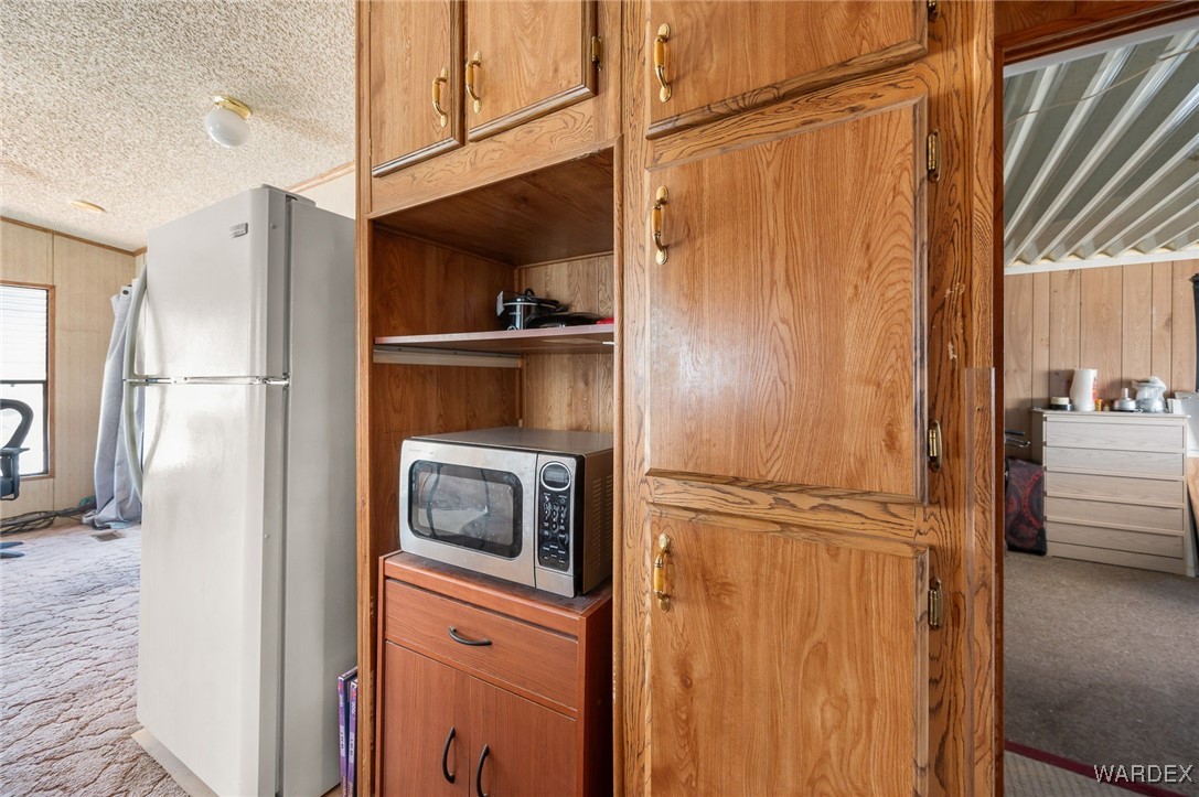 2000 Ramar Road 586