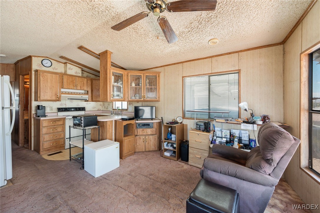 2000 Ramar Road 586