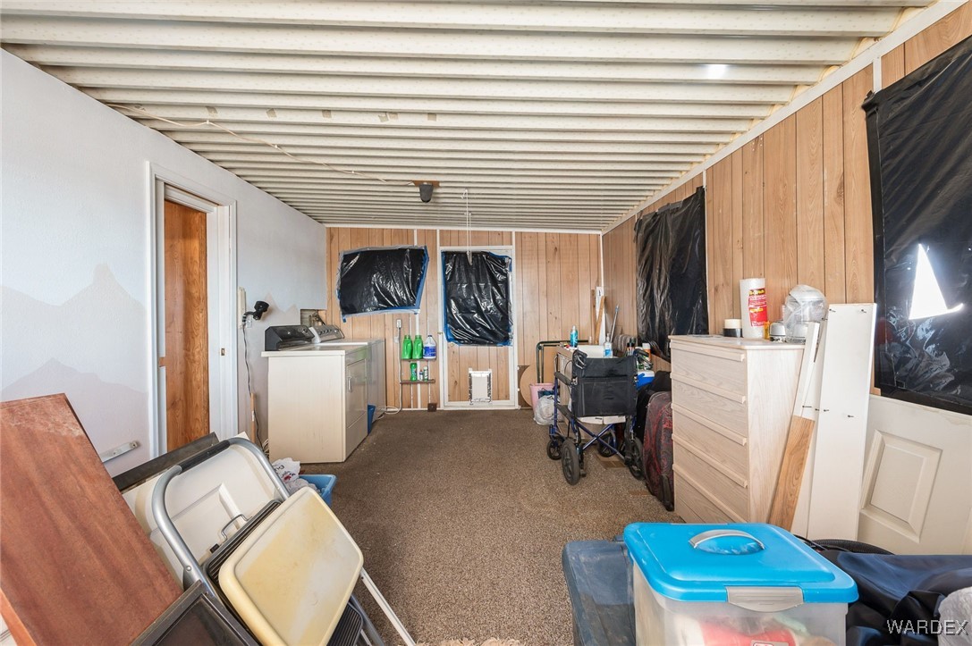 2000 Ramar Road 586