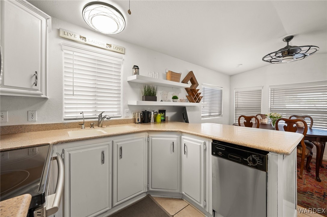 2000 Ramar Road 577