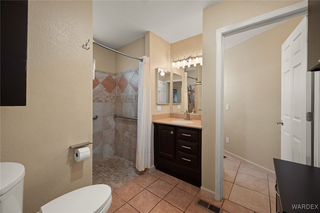 2000 Ramar Road 577