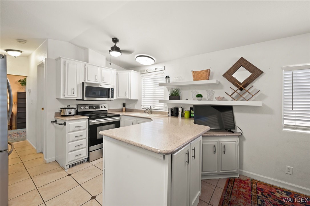 2000 Ramar Road 577