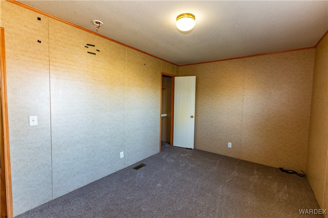 628 E Border Lane
