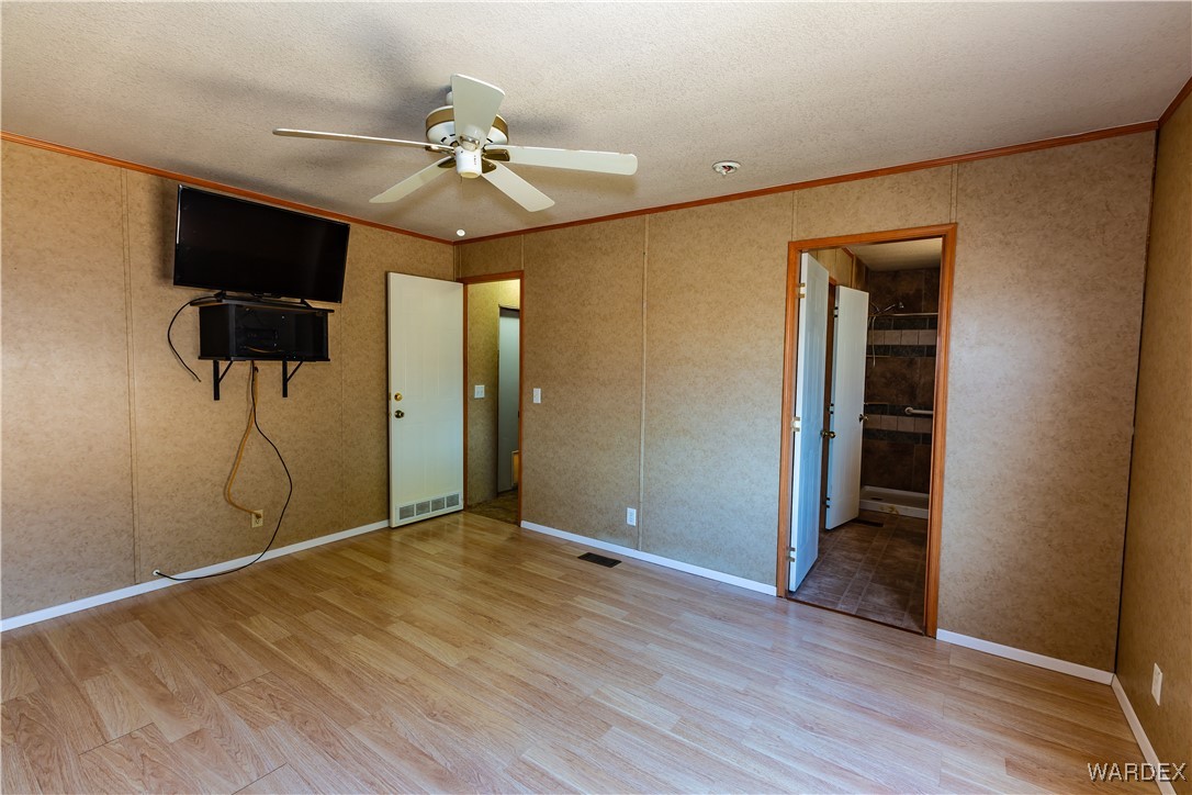 628 E Border Lane