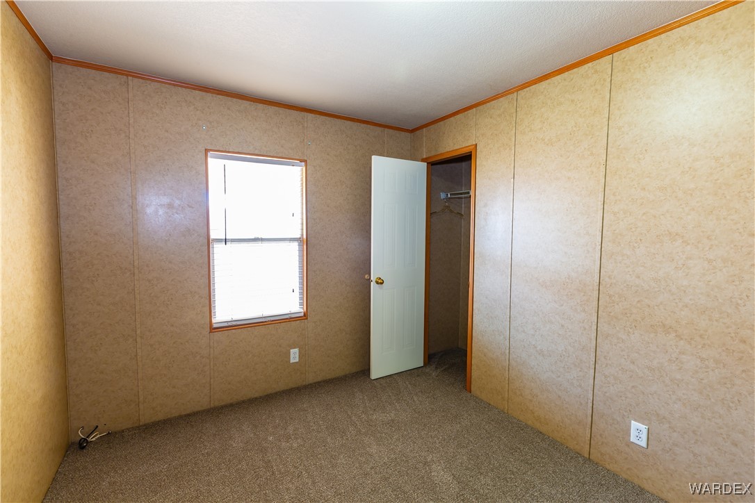 628 E Border Lane