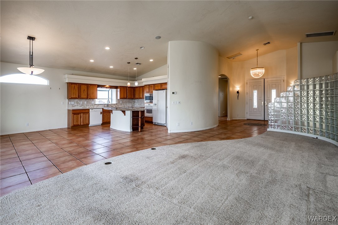 2576 Majestic Way