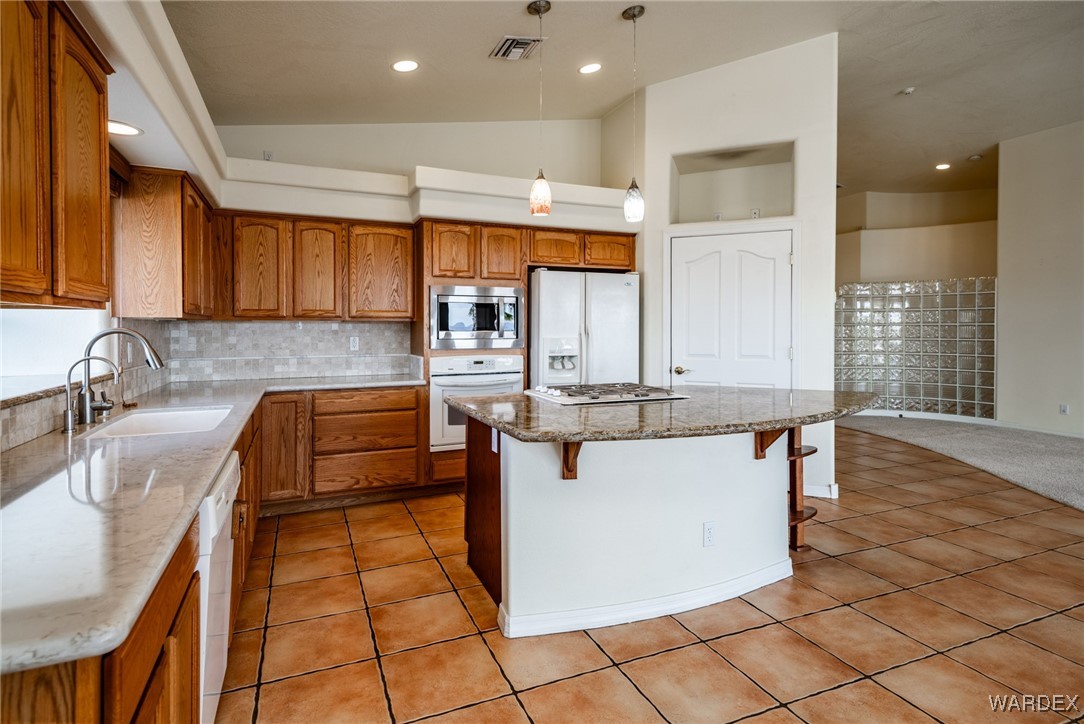2576 Majestic Way