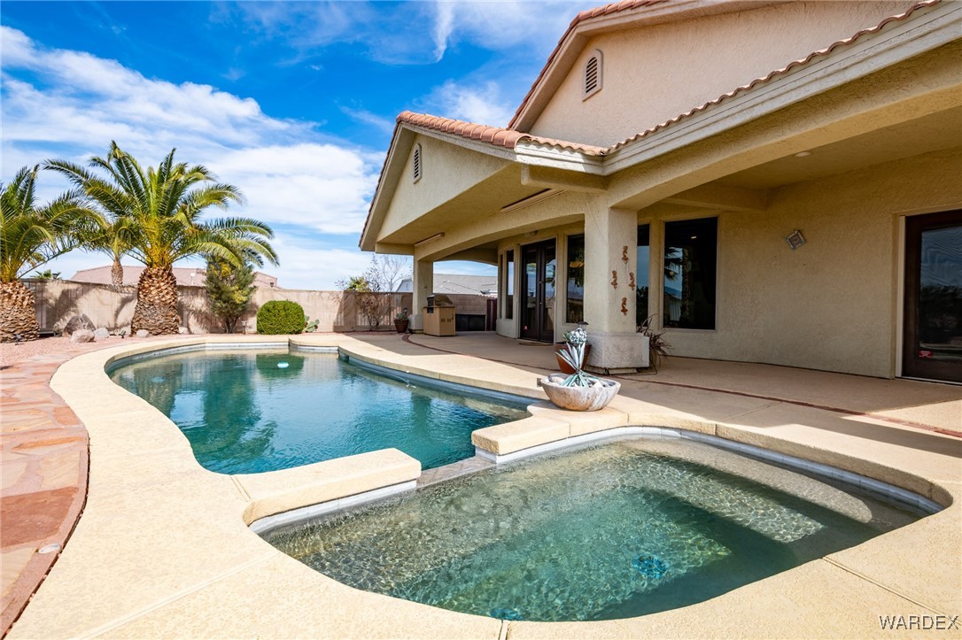 2576 Majestic Way