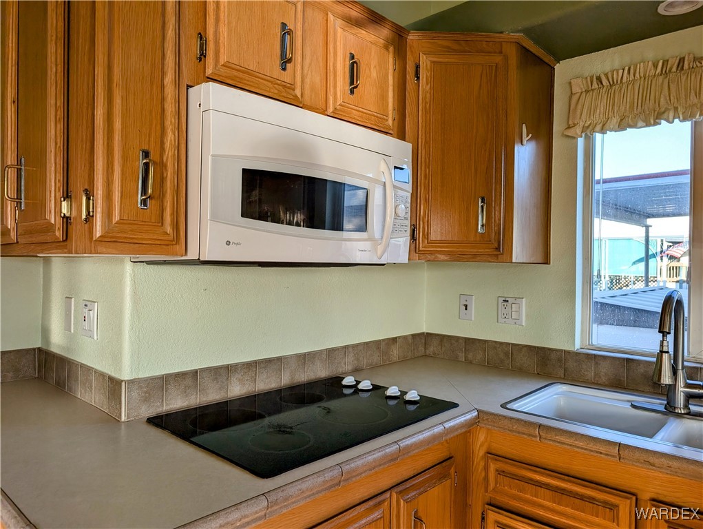 2000 Ramar Road 637