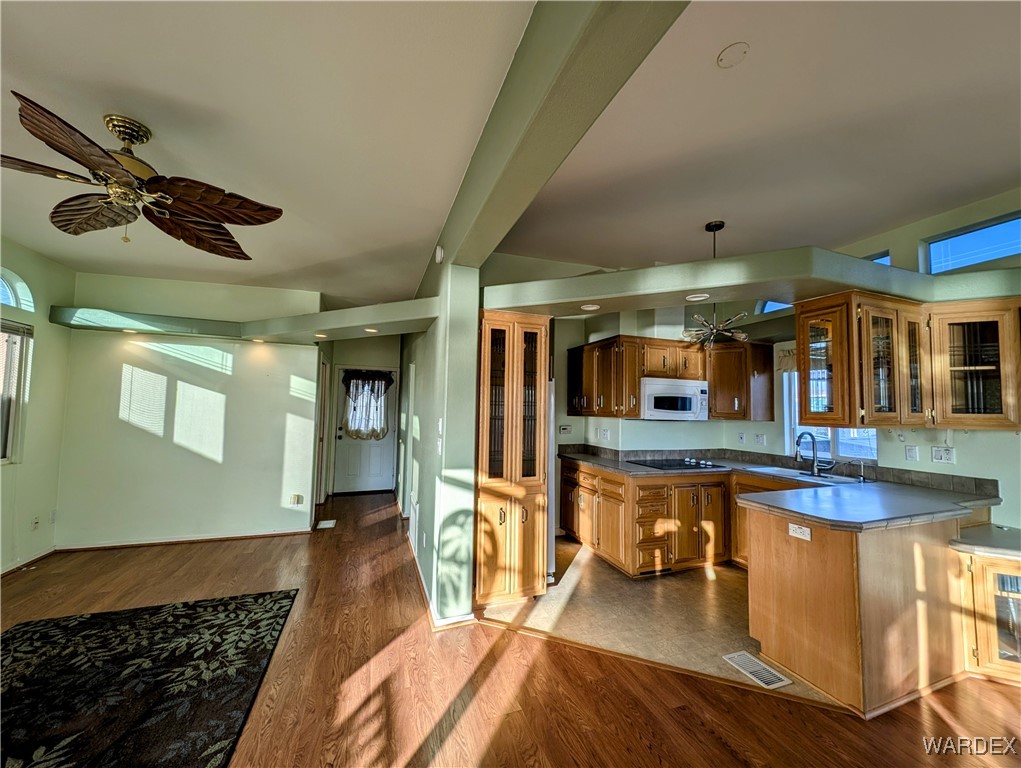 2000 Ramar Road 637