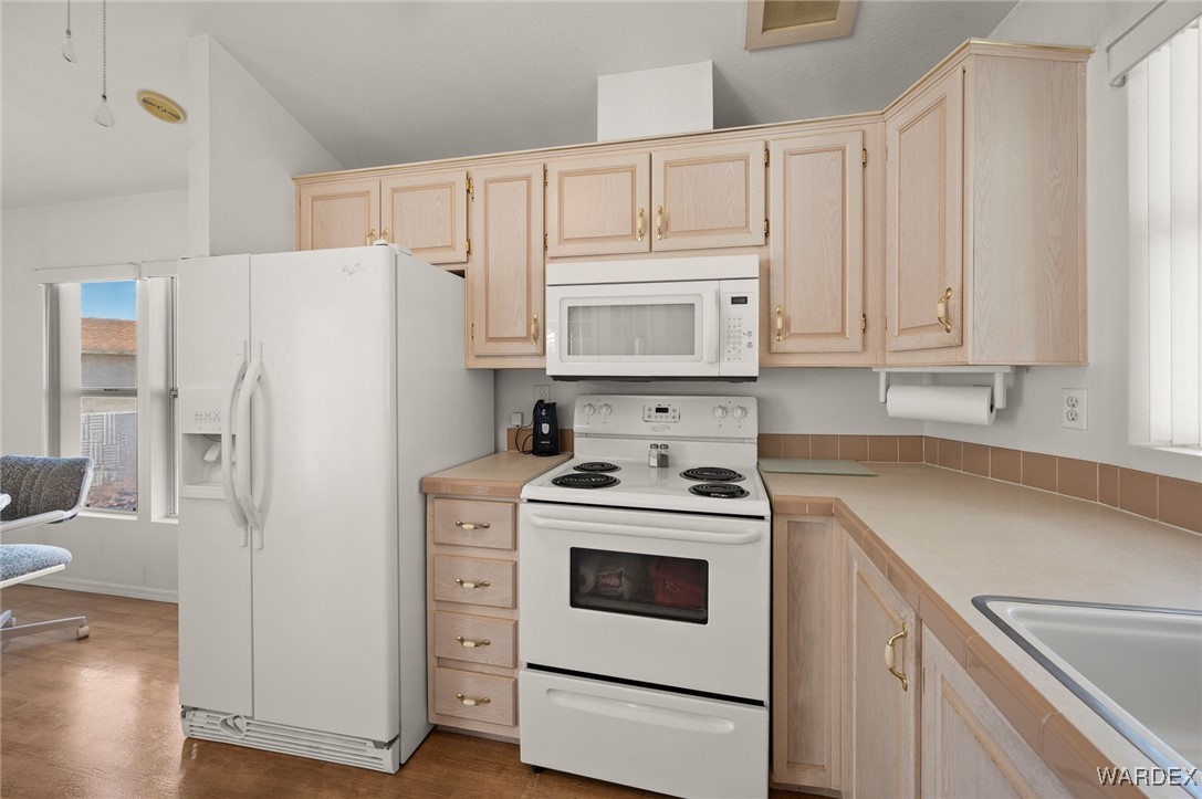 2000 Ramar Road 105