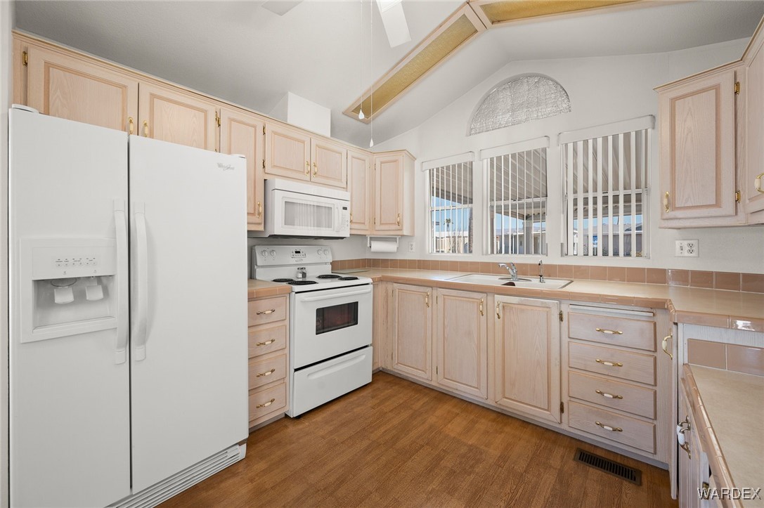 2000 Ramar Road 105