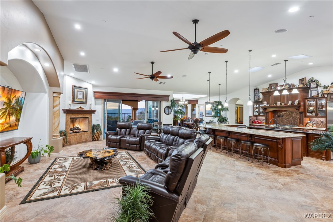 1423 Pioneer Trail