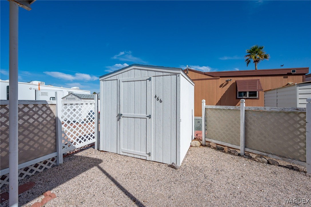2000 Ramar Road 466