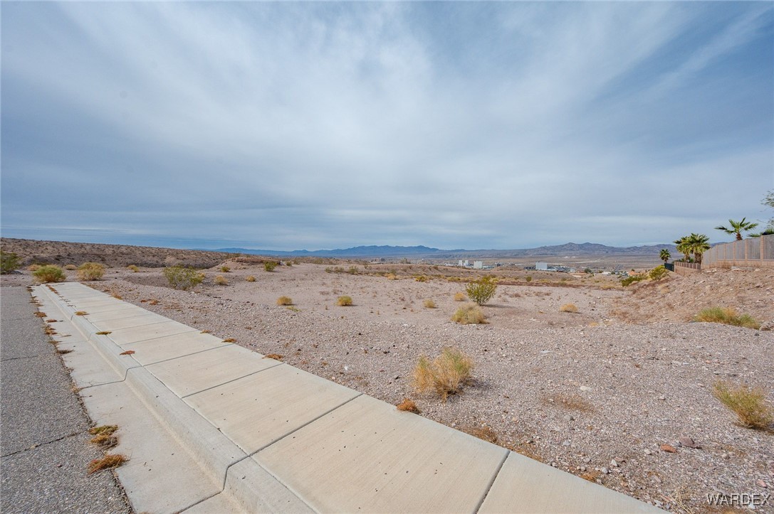 000 Locust Boulevard