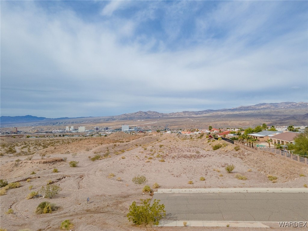 000 Locust Boulevard