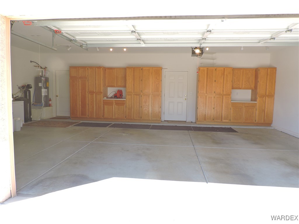 2353 Halfmoon Way