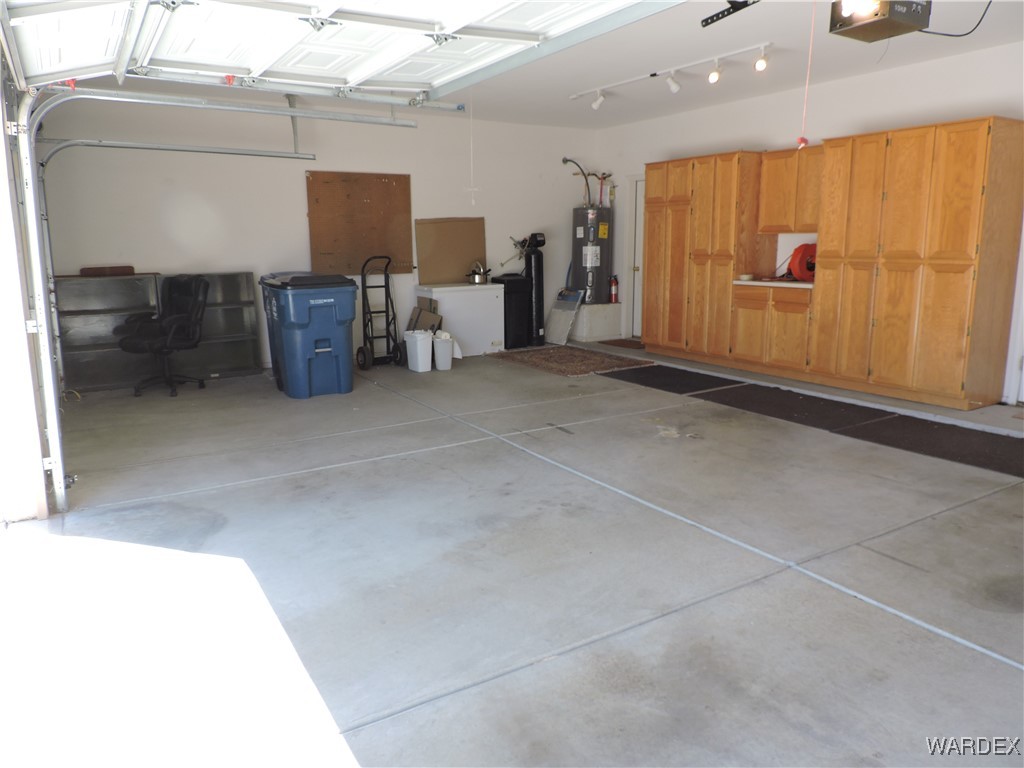 2353 Halfmoon Way