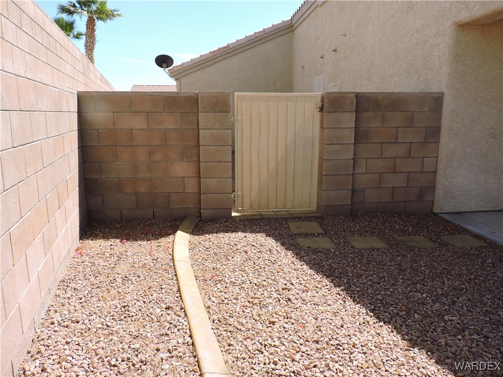 2353 Halfmoon Way