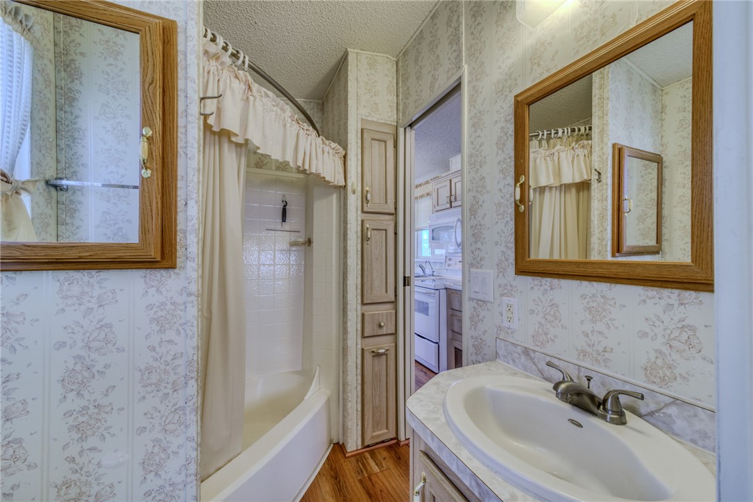 2000 Ramar Road 44