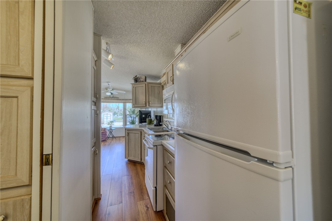 2000 Ramar Road 44