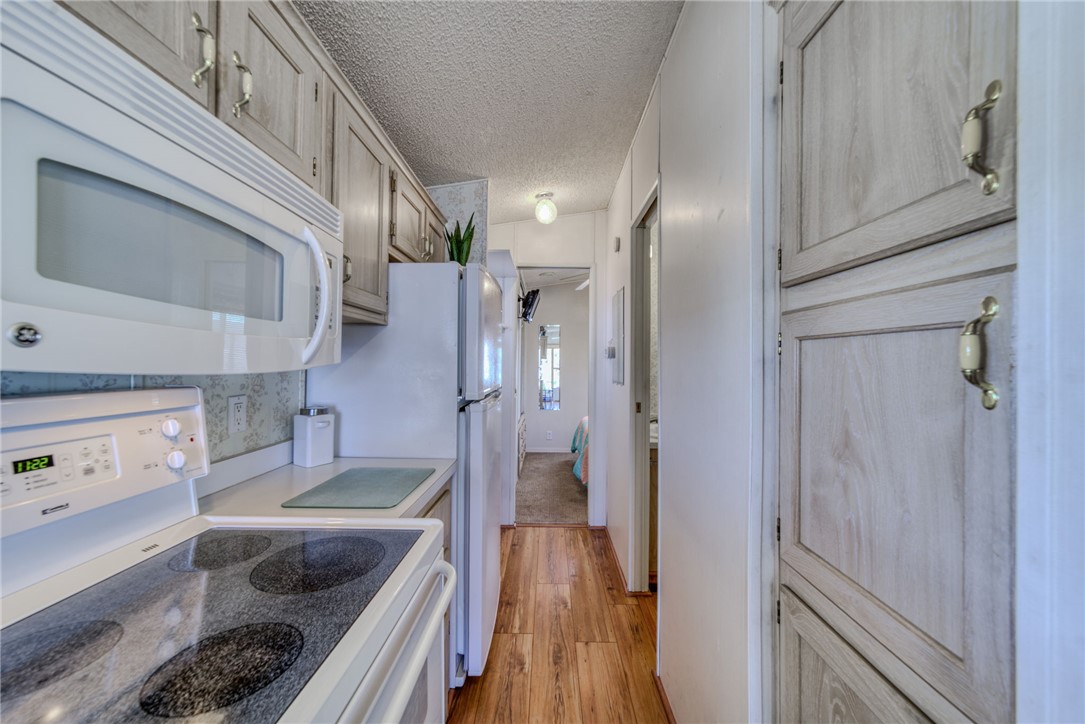 2000 Ramar Road 44