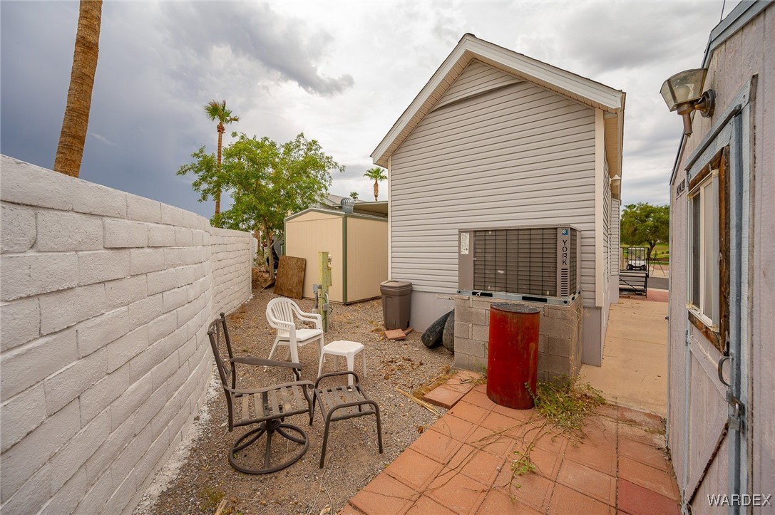2000 Ramar Road 689