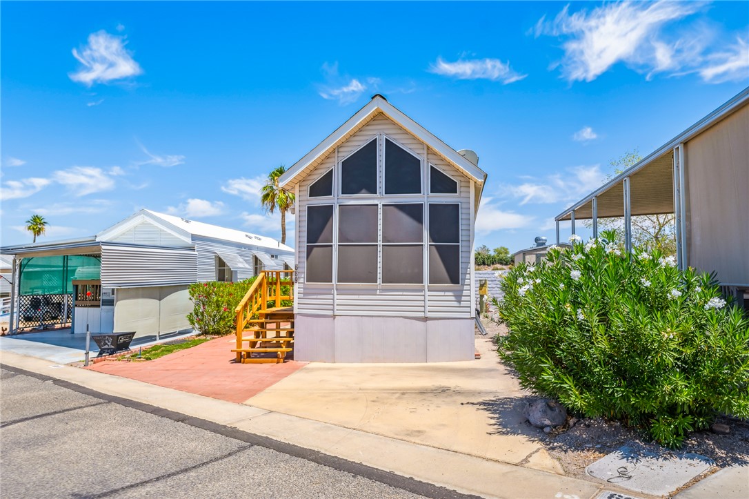 2000 Ramar Road 689