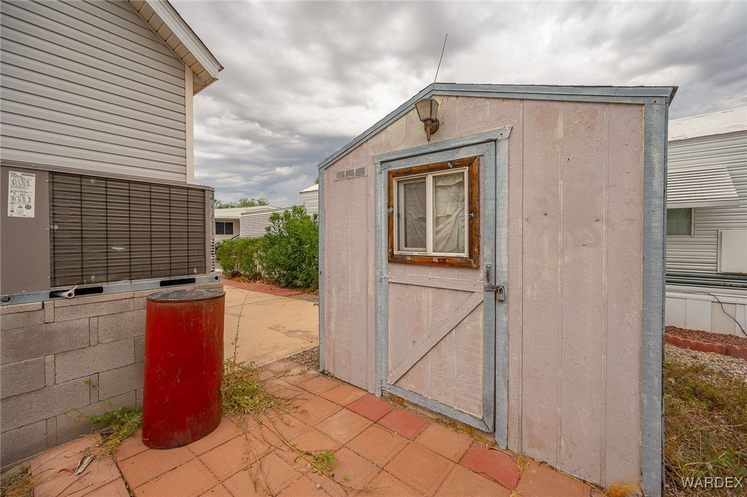 2000 Ramar Road 689