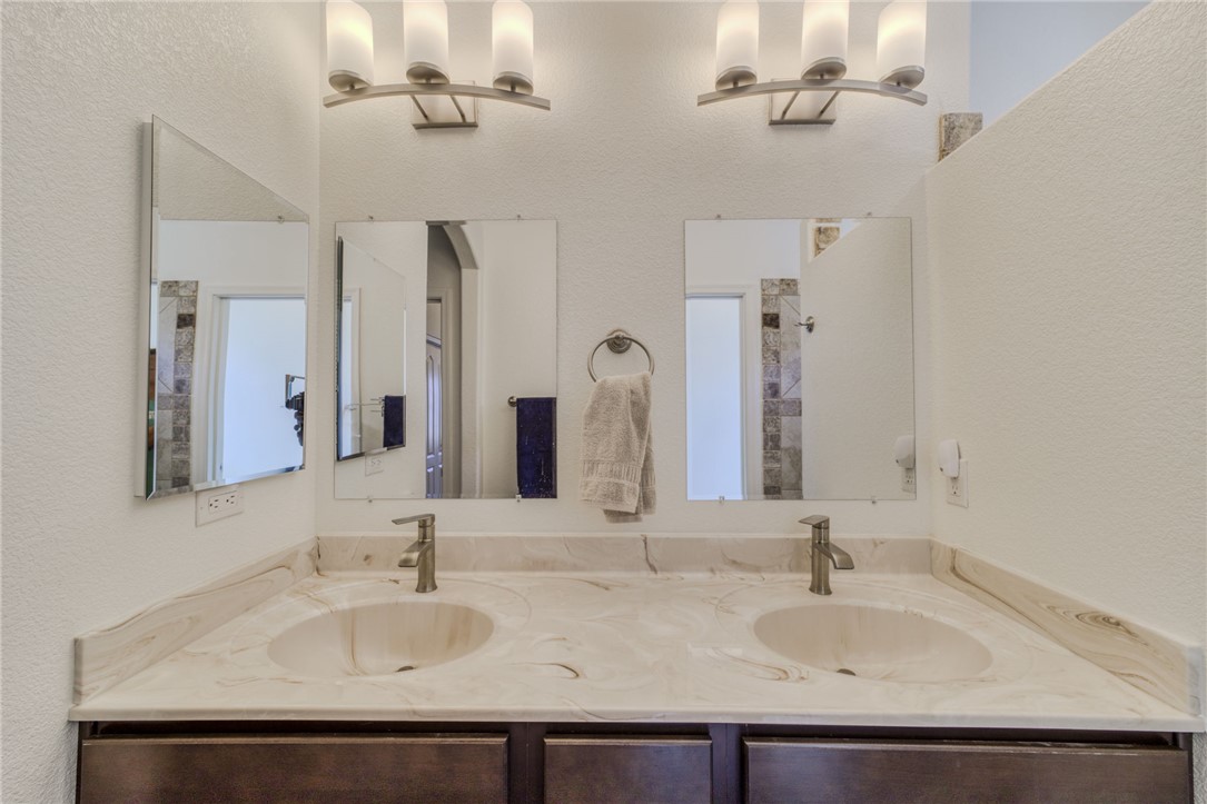 2740 Wilderness Lane