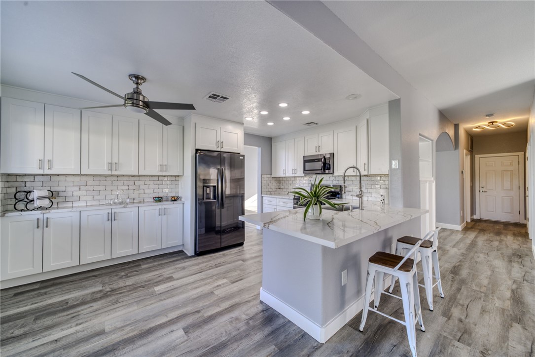 5900 S Mountain View Road