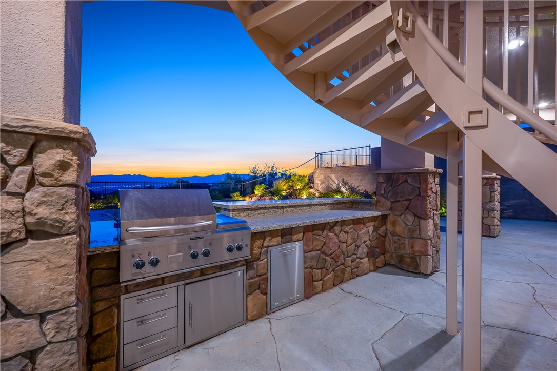 1439 Pioneer Trail