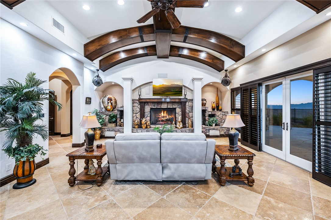 1439 Pioneer Trail