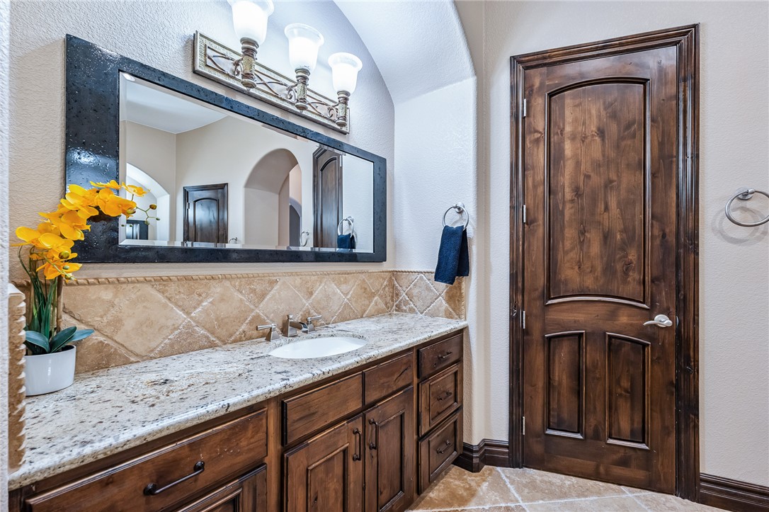 1439 Pioneer Trail
