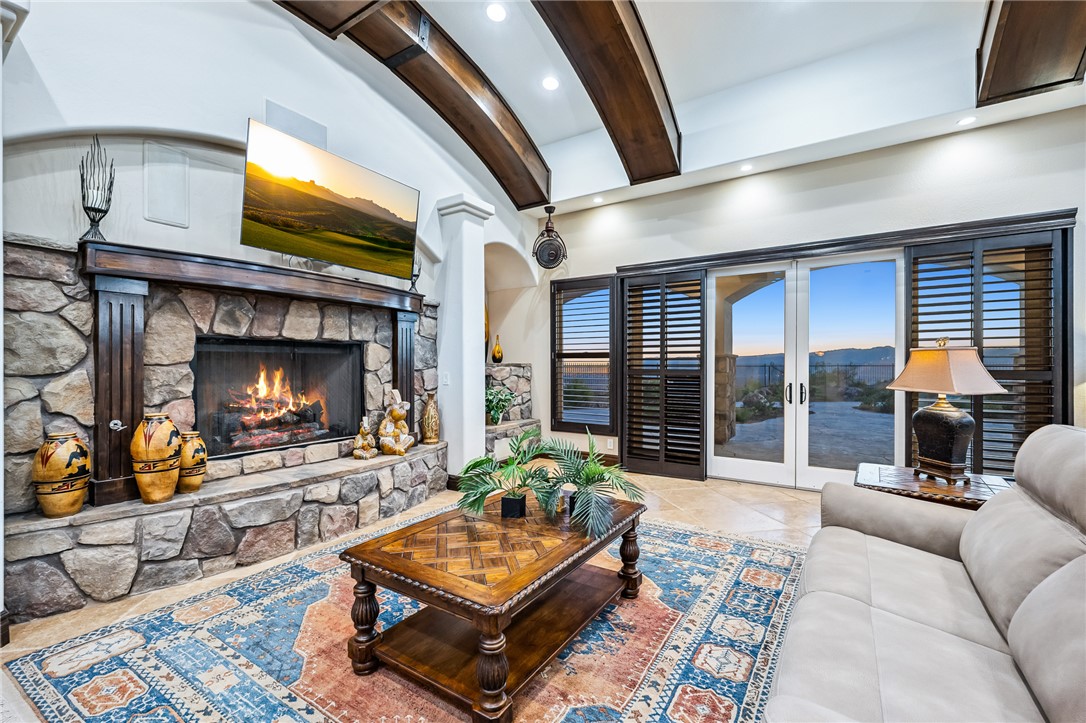 1439 Pioneer Trail
