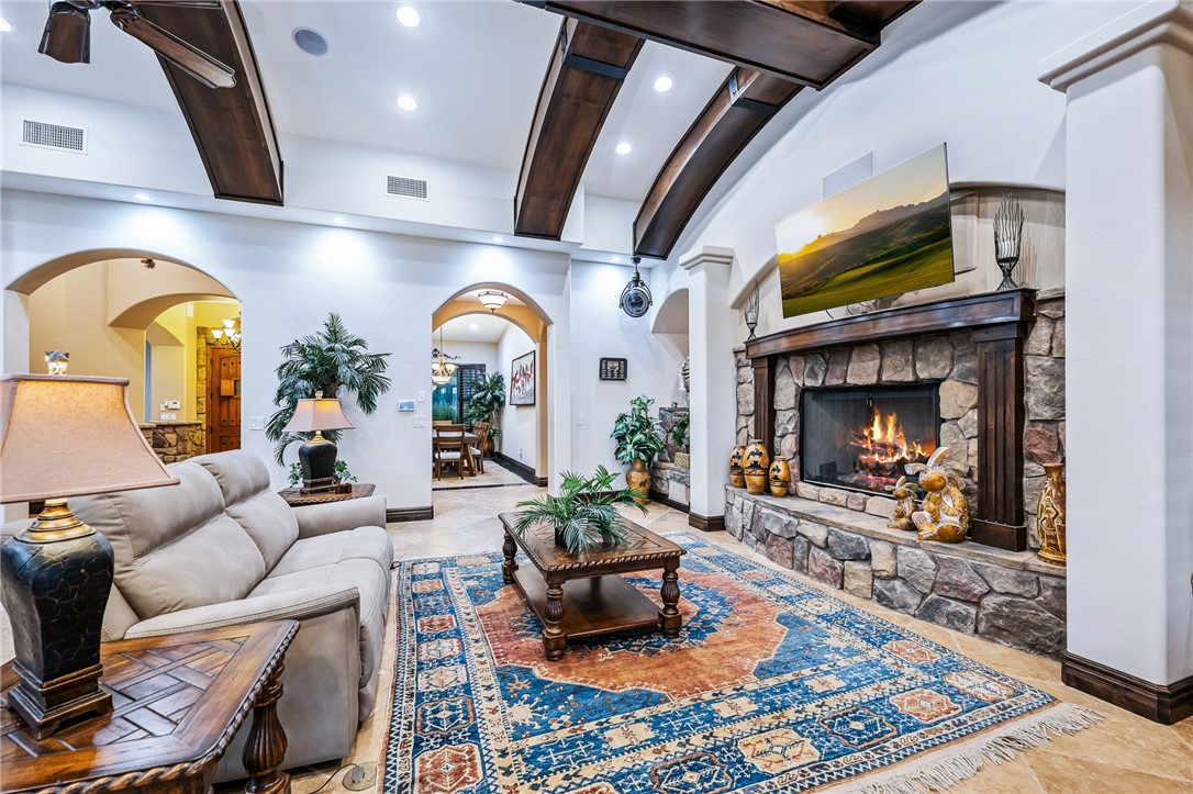 1439 Pioneer Trail