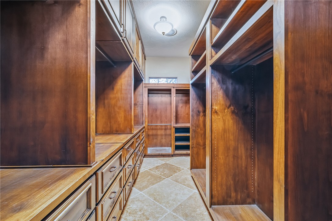 1439 Pioneer Trail