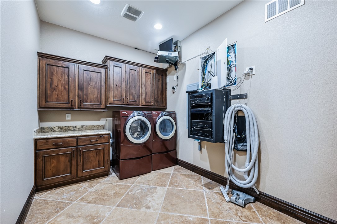 1439 Pioneer Trail