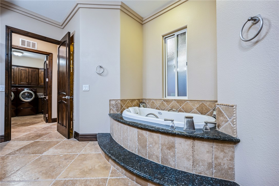 1439 Pioneer Trail