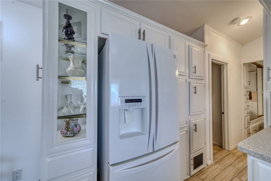 2000 Ramar Road 207