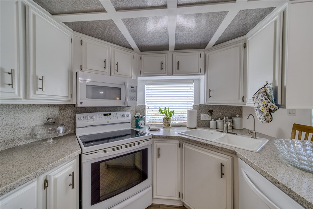 2000 Ramar Road 207