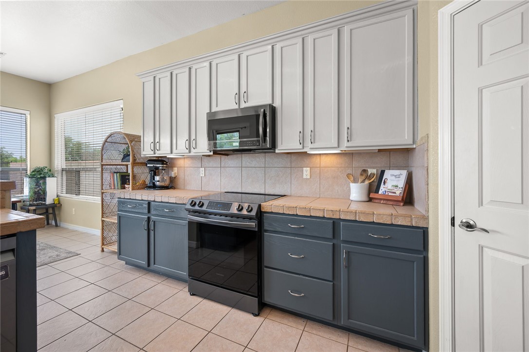 2914 Fort Mojave Drive