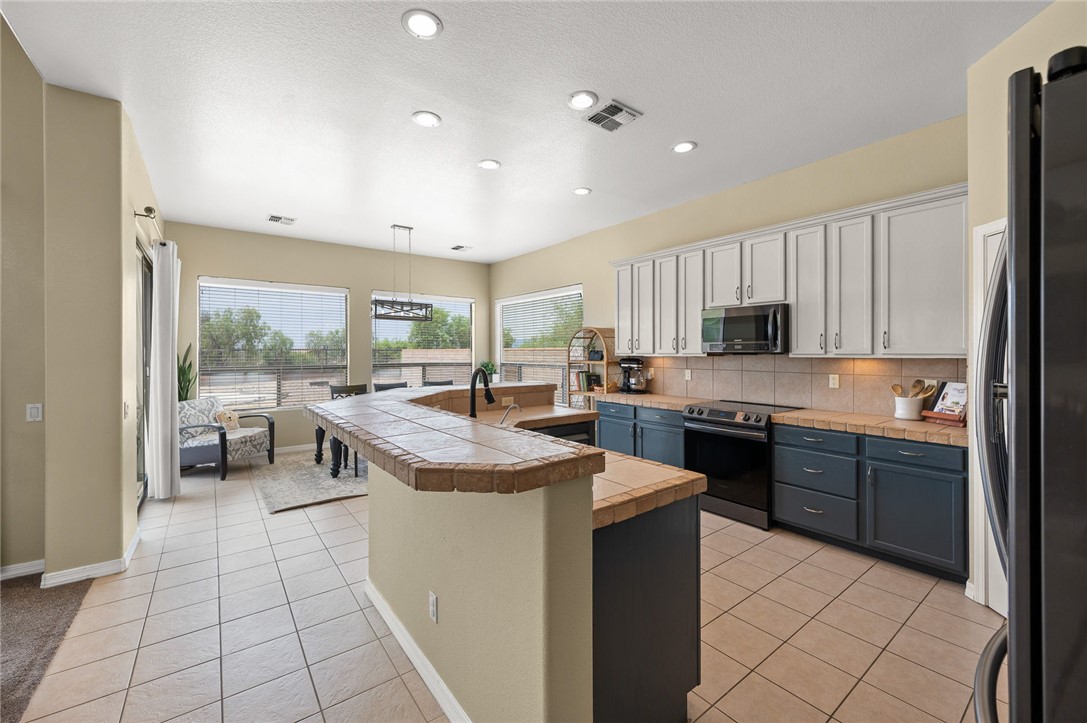 2914 Fort Mojave Drive