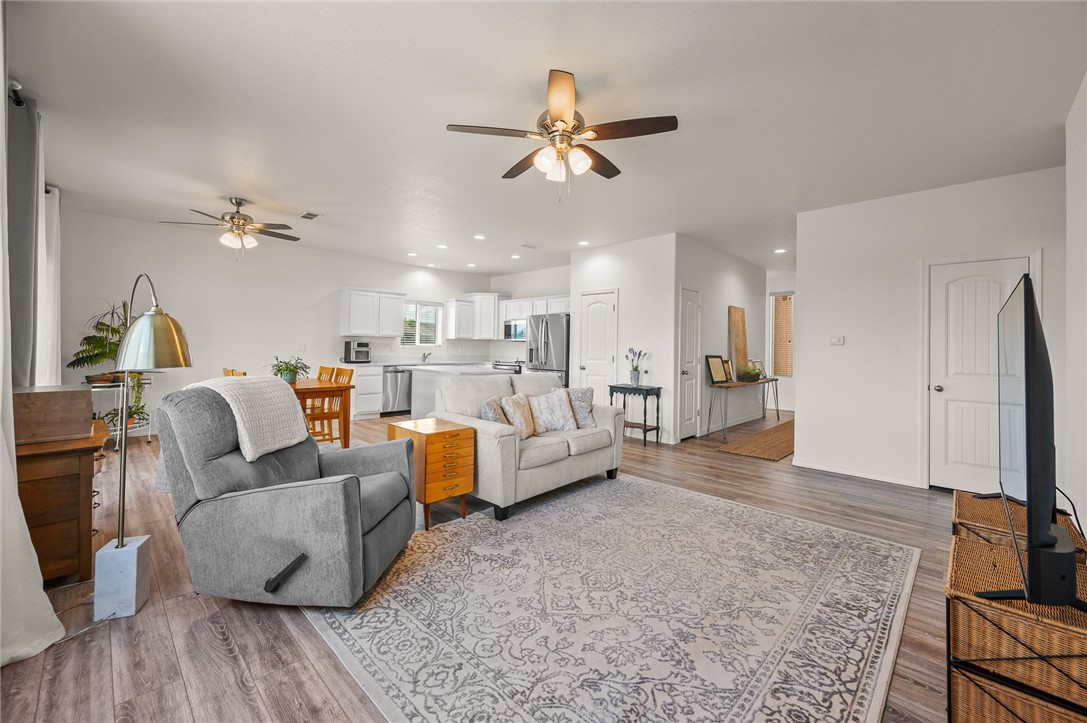 2124 John Wayne Drive