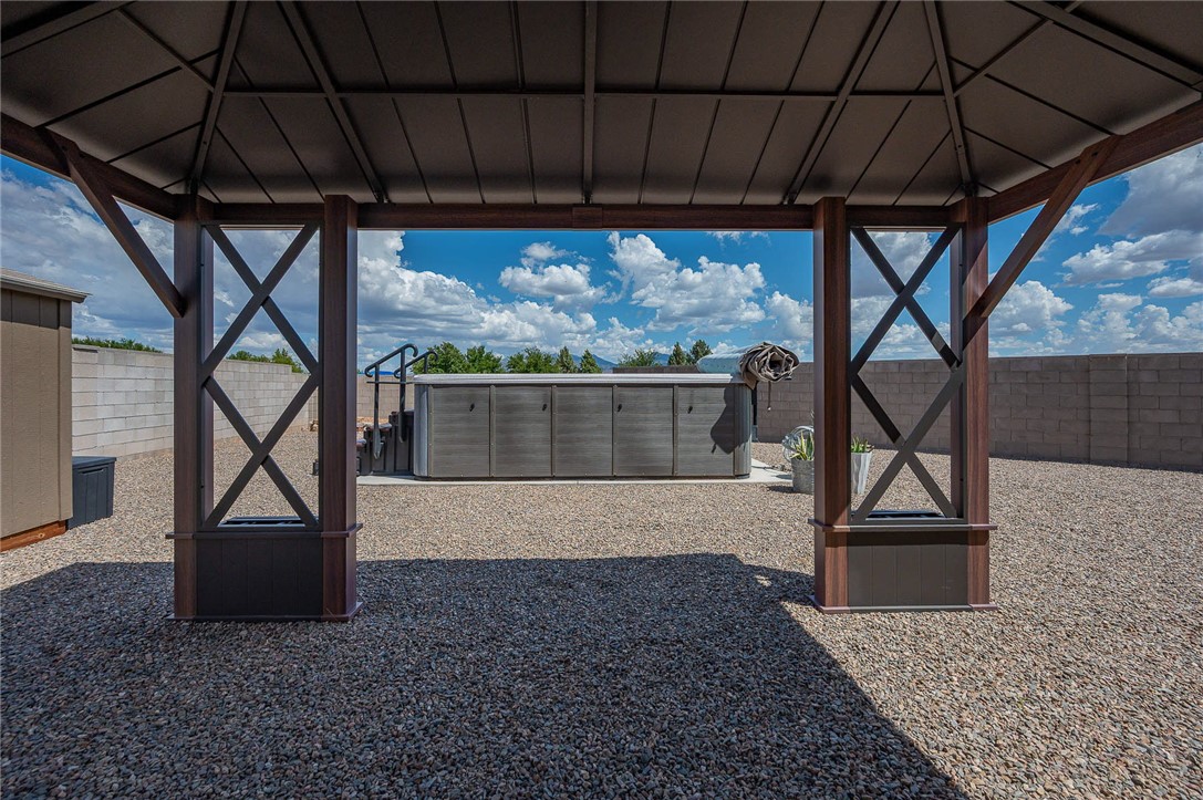 2124 John Wayne Drive