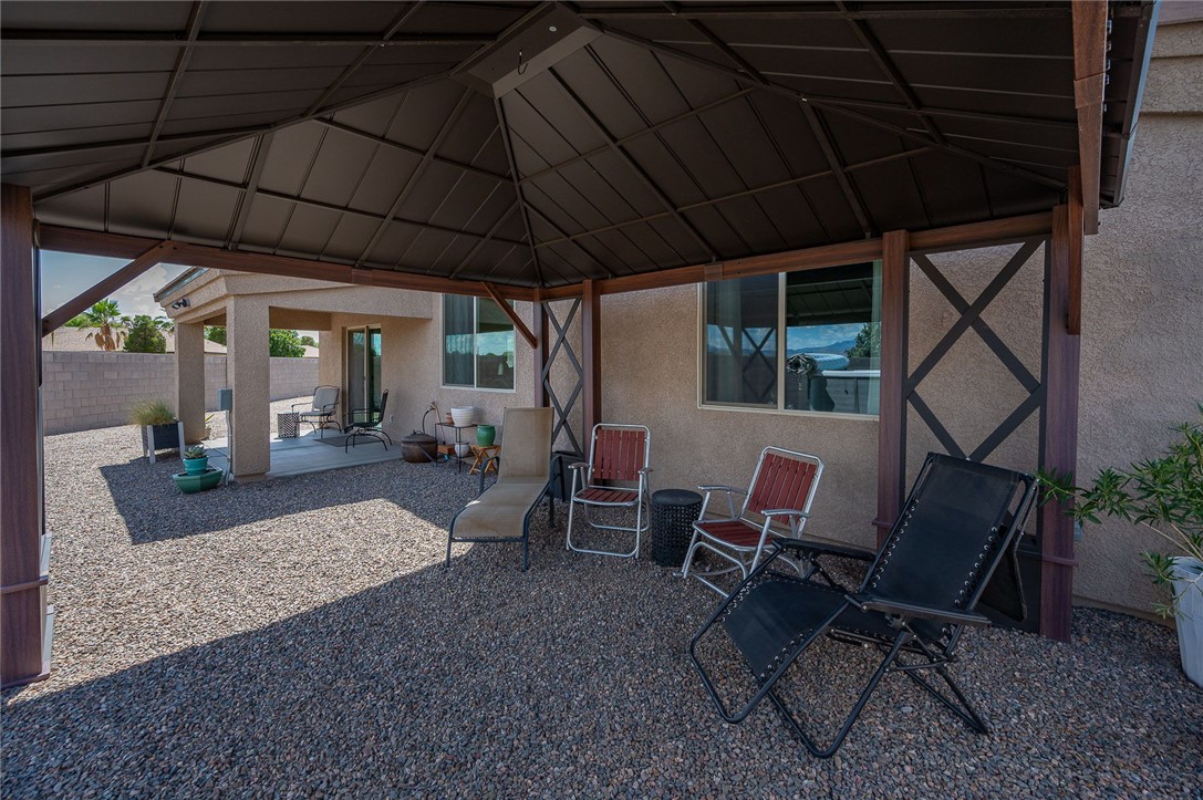2124 John Wayne Drive
