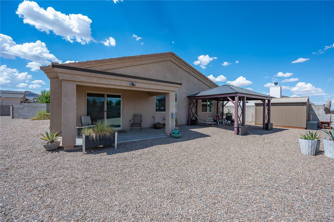 2124 John Wayne Drive