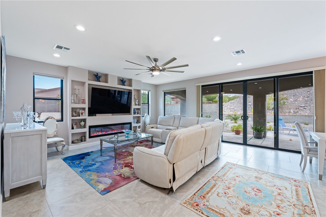 2836 Steamboat Drive