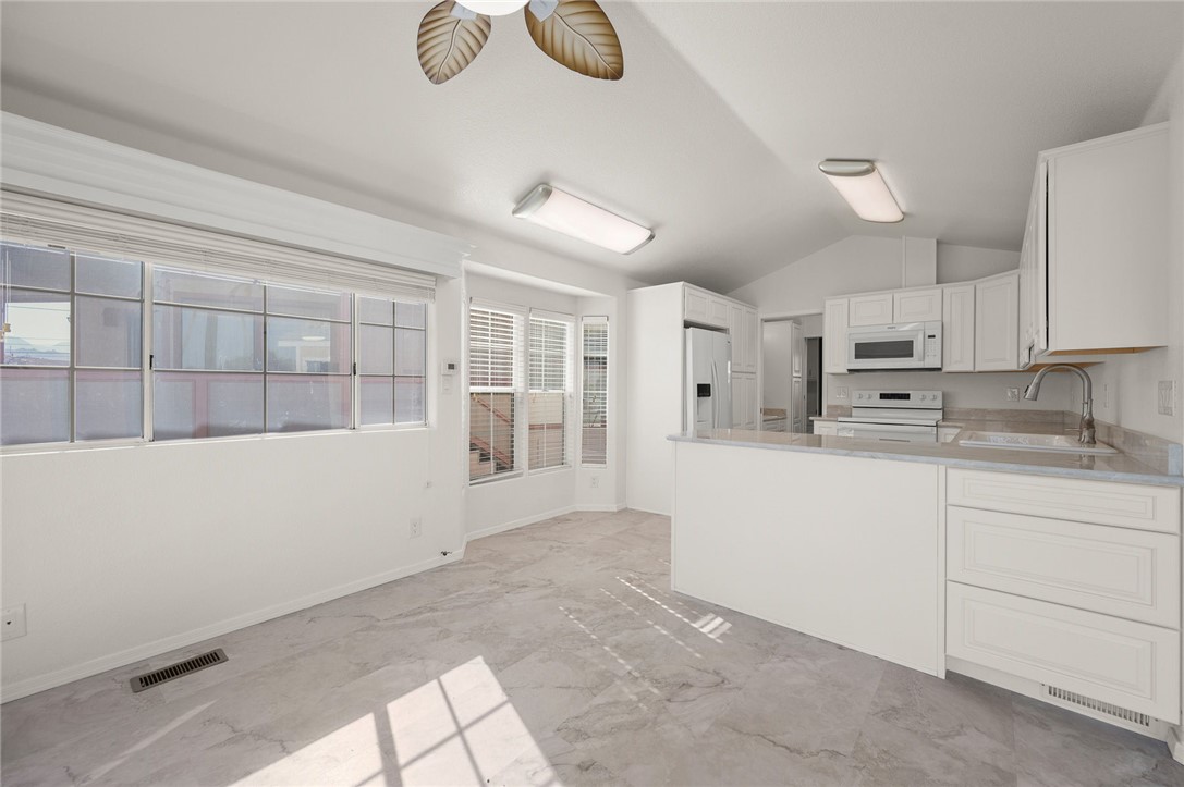 2000 Ramar Road 589