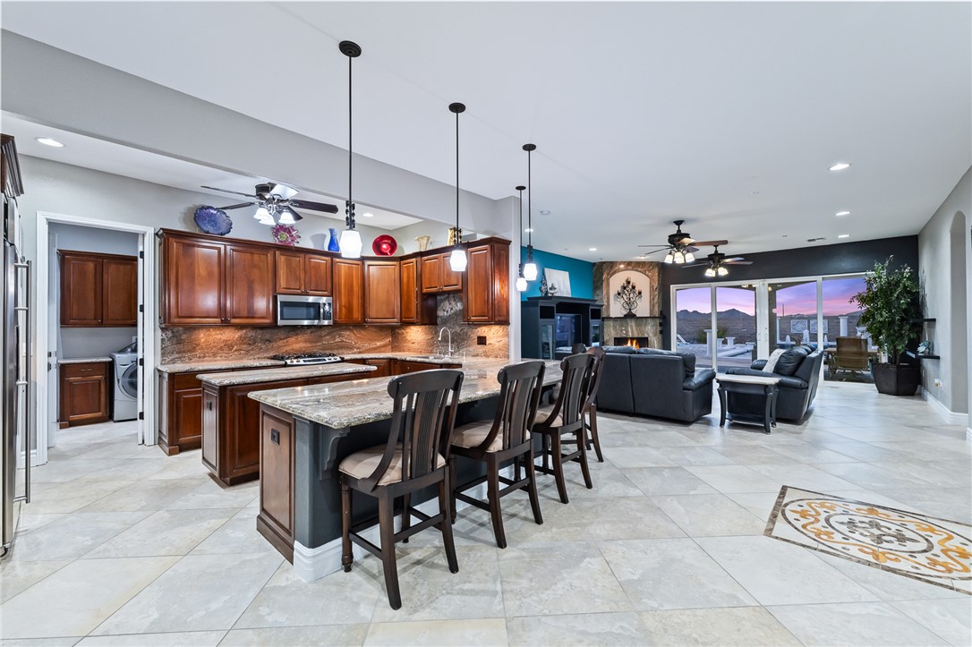 3427 Sun Lane
